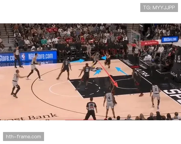 约翰逊突破效率提升显著，拉开外线防守空间助力球队进攻